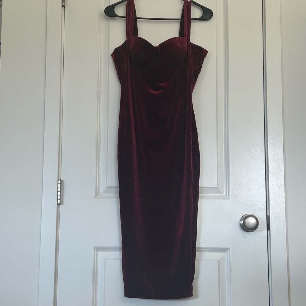 Beautiful, maroon size large dress.